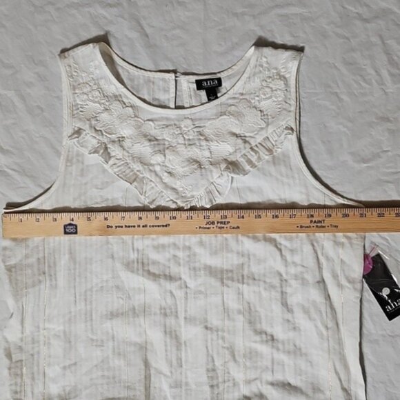 a.n.a A New Approach Lrg Sleeveless Ruffle Top Snow Drift, Gold Metallic Detail - Picture 12 of 15